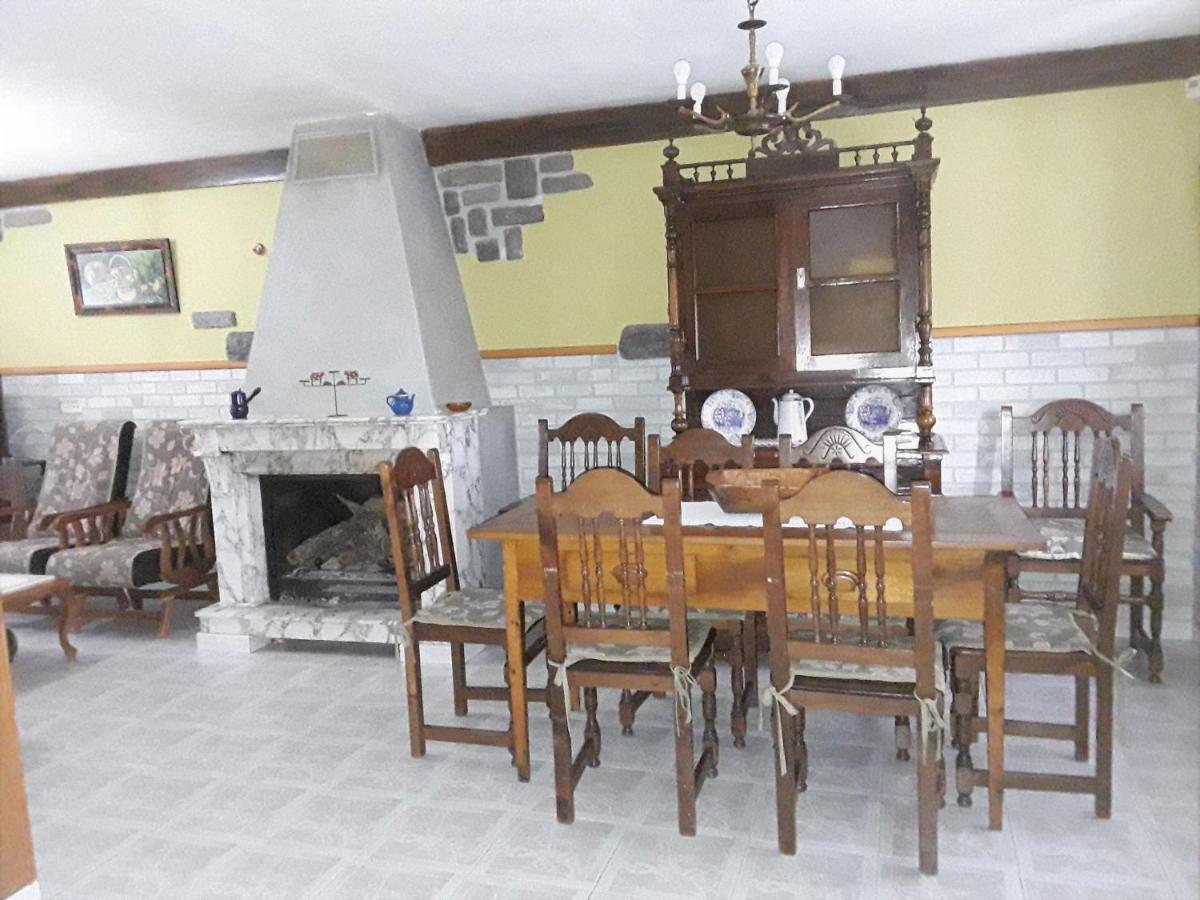 Casa Entrenidos ξενώνας Mudá Εξωτερικό φωτογραφία