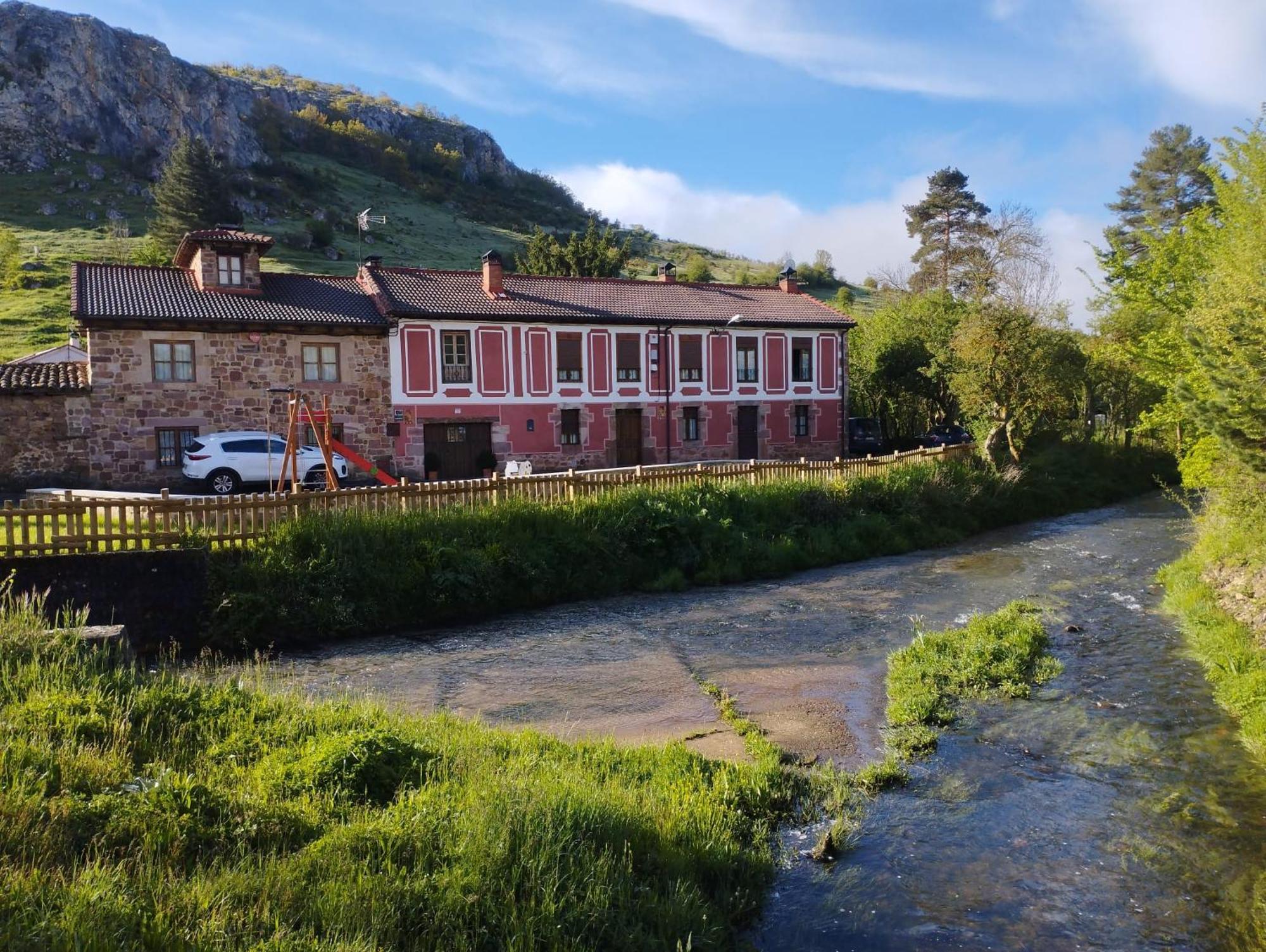 Casa Entrenidos ξενώνας Mudá Εξωτερικό φωτογραφία