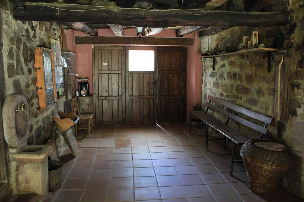 Casa Entrenidos ξενώνας Mudá Εξωτερικό φωτογραφία