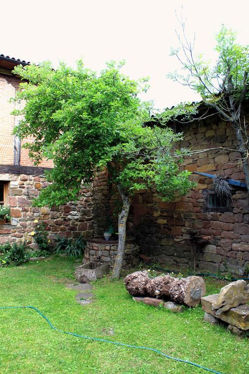 Casa Entrenidos ξενώνας Mudá Εξωτερικό φωτογραφία